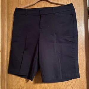 Women’s black shorts. Dockers. Curvy mid rise. Size 10. Excellent condition.